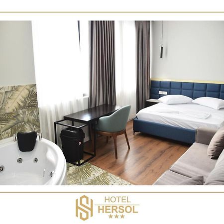 Hotel Hersol Durrës Exteriör bild
