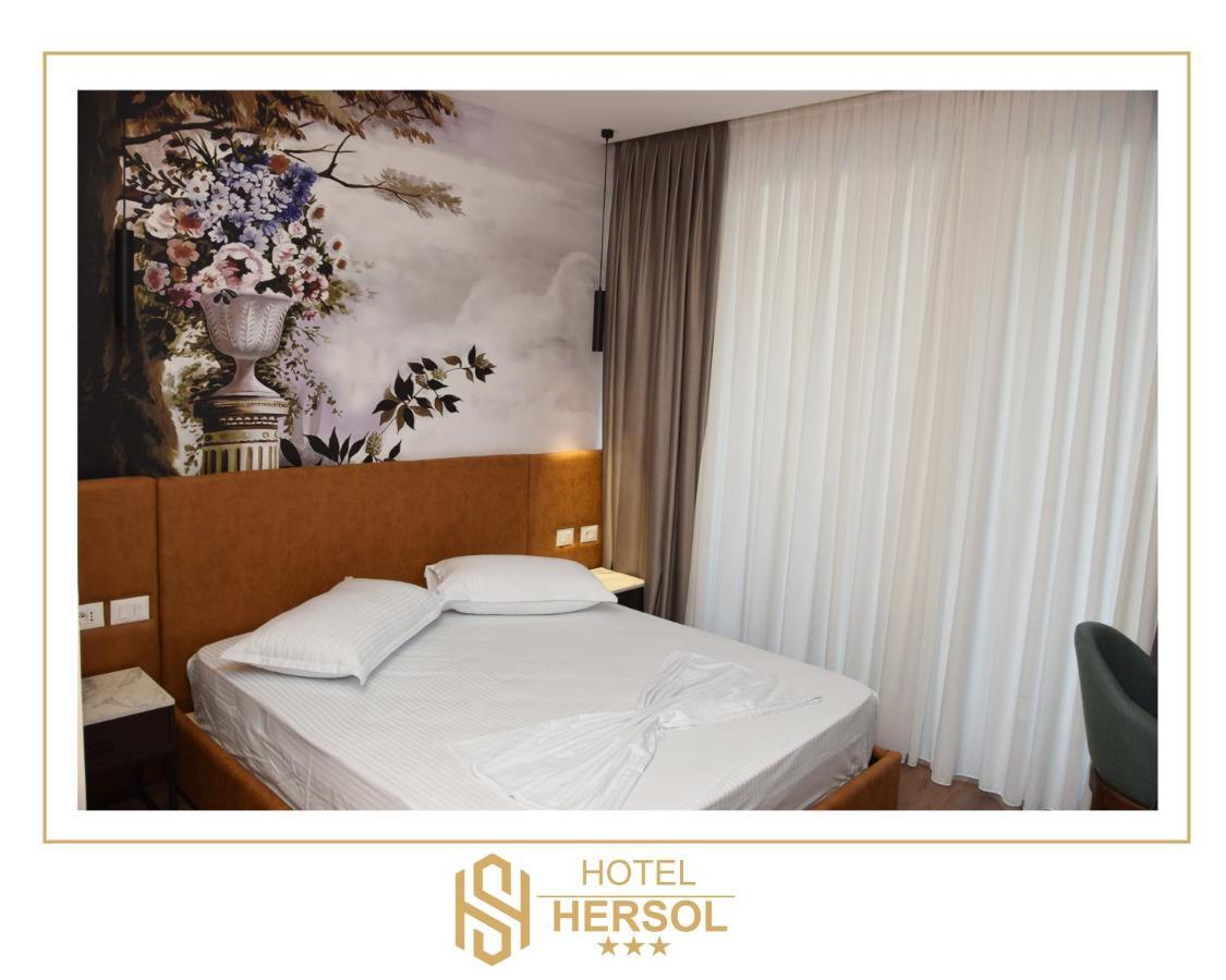 Hotel Hersol Durrës Exteriör bild