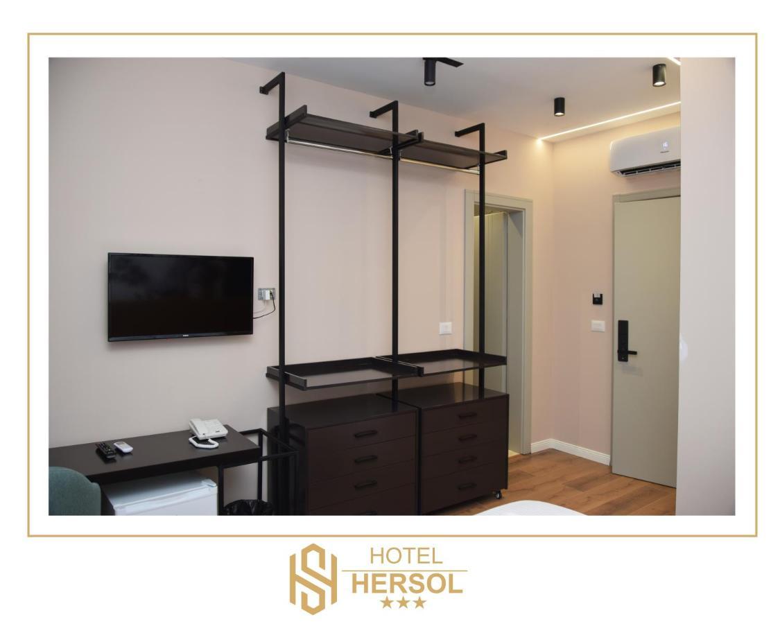 Hotel Hersol Durrës Exteriör bild